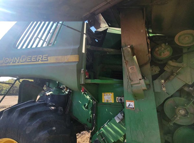 2003 John Deere 9750 STS Combine - Image 7
