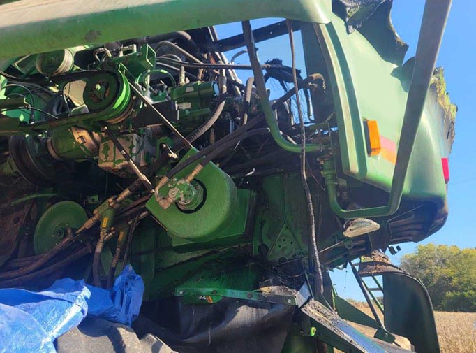 2003 John Deere 9750 STS Combine - Image 9