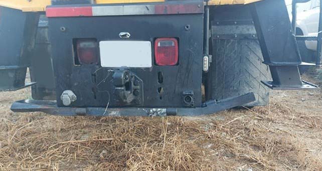2004 Western Star 4900 Grapple Truck - Image 11