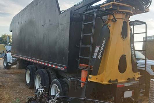 2004 Western Star 4900 Grapple Truck - Image 3