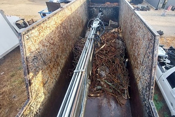 2004 Western Star 4900 Grapple Truck - Image 29