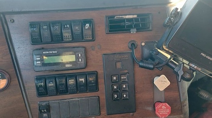 2004 Western Star 4900 Grapple Truck - Image 33