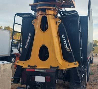2004 Western Star 4900 Grapple Truck - Image 5