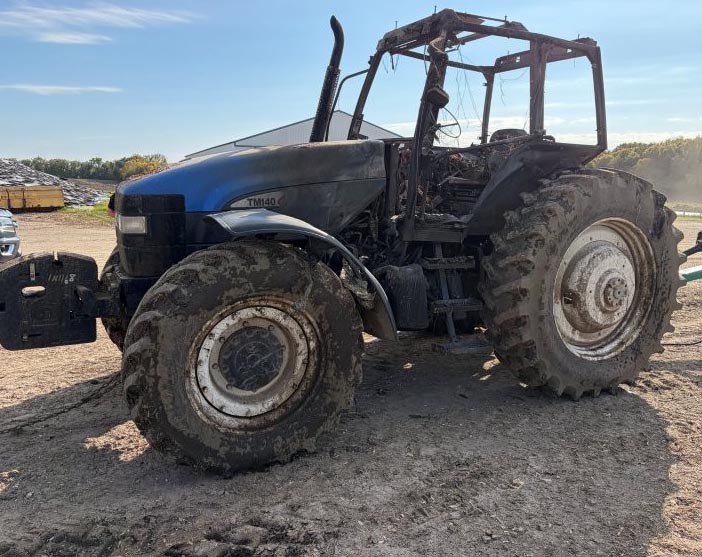 2005 New Holland TM140 Tractor - Image 3