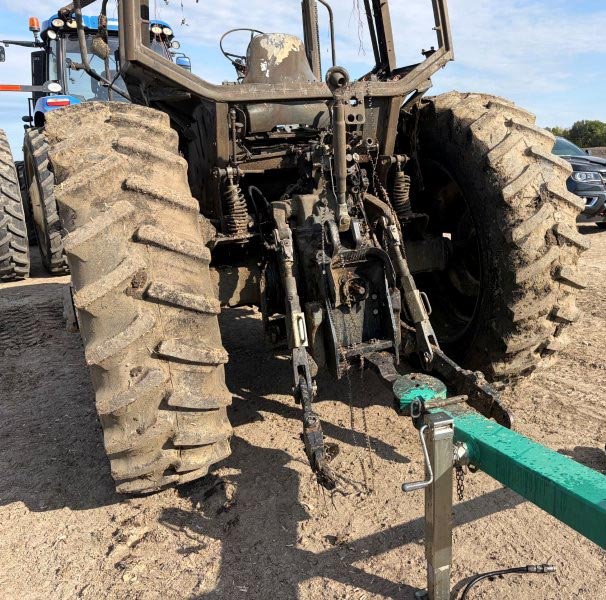 2005 New Holland TM140 Tractor - Image 7