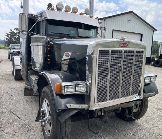 2005 Peterbilt 379