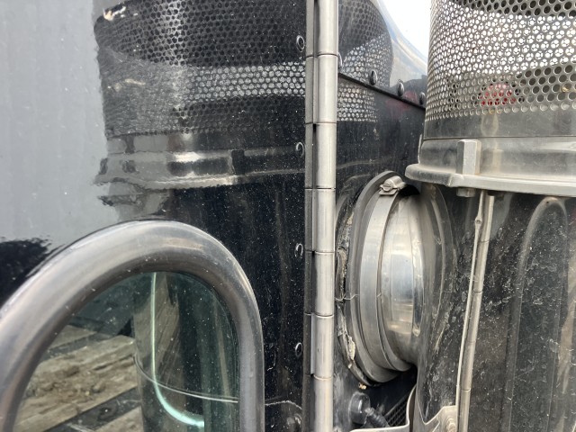 2005 Peterbilt 379 - Image 11