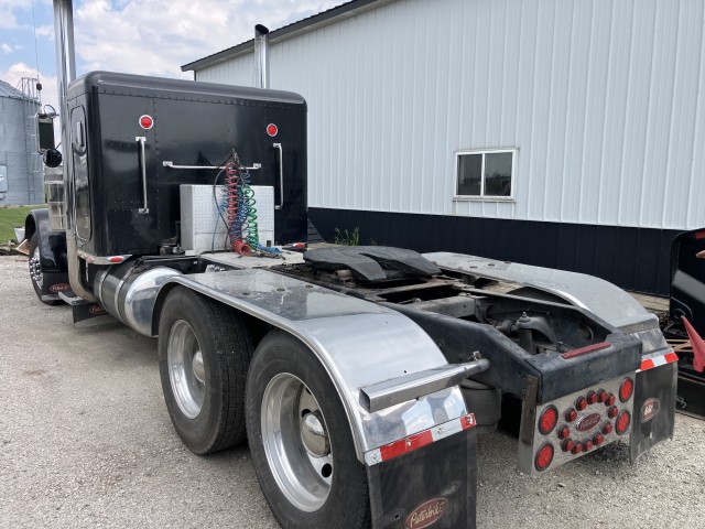 2005 Peterbilt 379 - Image 3