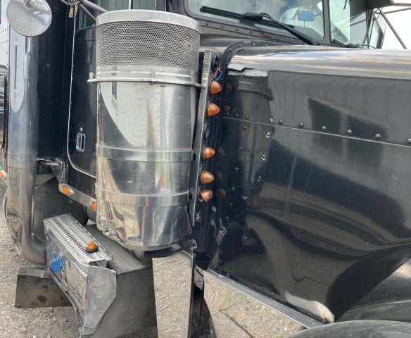 2005 Peterbilt 379 - Image 7