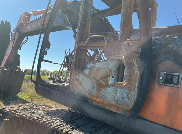 2006 Hitachi ZX200LC-3 Excavator - Image 4