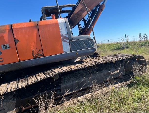2006 Hitachi ZX200LC-3 Excavator - Image 7