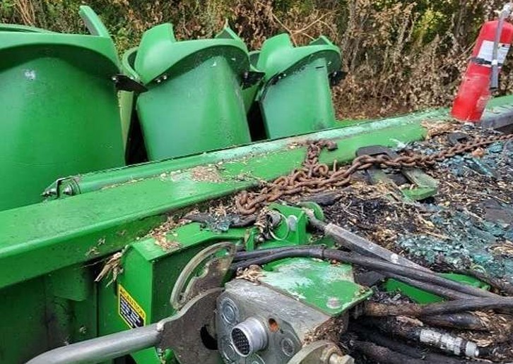 2006 John Deere 9660 STS Combine - Image 14