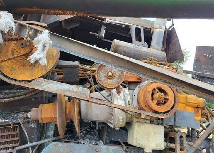 2006 John Deere 9660 STS Combine - Image 21