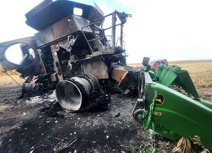 2006 John Deere 9660 STS Combine - Image 4