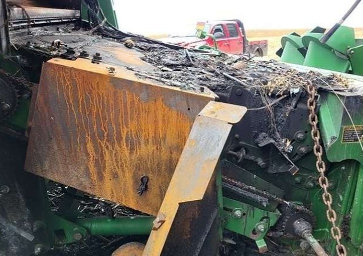 2006 John Deere 9660 STS Combine - Image 34