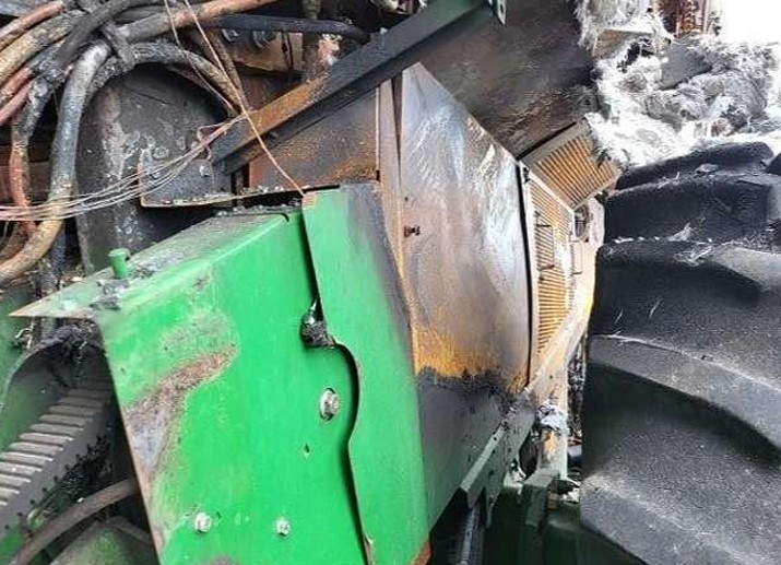 2006 John Deere 9660 STS Combine - Image 35