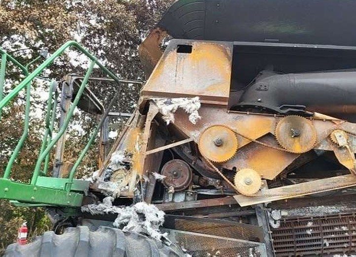 2006 John Deere 9660 STS Combine - Image 6