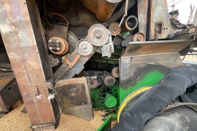 2006 John Deere 9670 STS Combine - Image 18