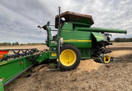 2006 John Deere 9670 STS Combine - Image 9