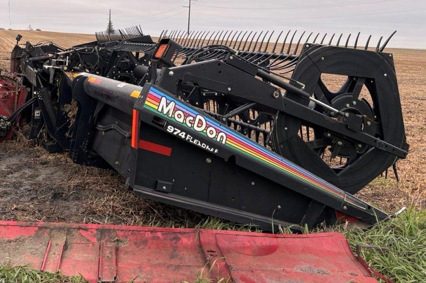 2006 MacDon 974 Flexdraper Header - Image 11