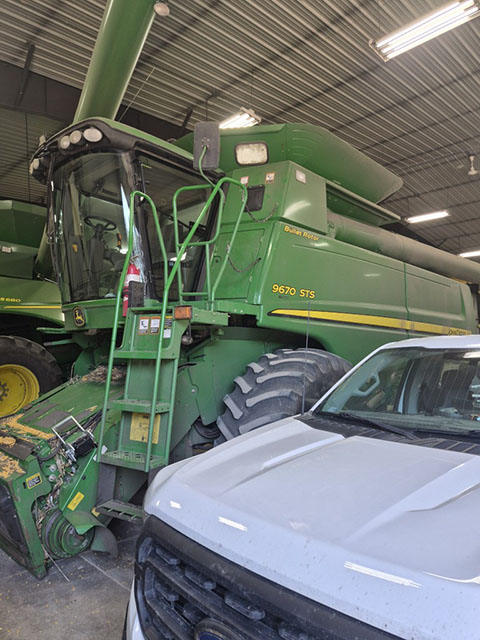 2008 John Deere 9670 STS Combine - Image 3
