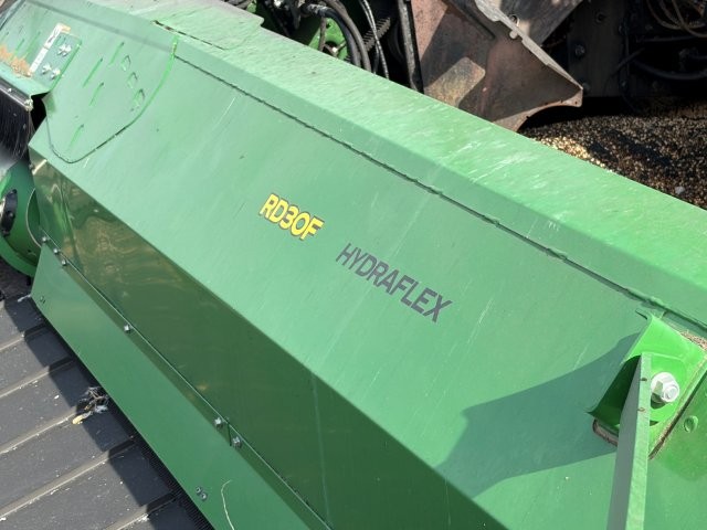2008 John Deere 9770 Combine/John Deere RD30F Hydraflex Header - Image 14
