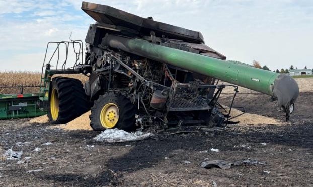 2008 John Deere 9770 Combine/John Deere RD30F Hydraflex Header - Image 2