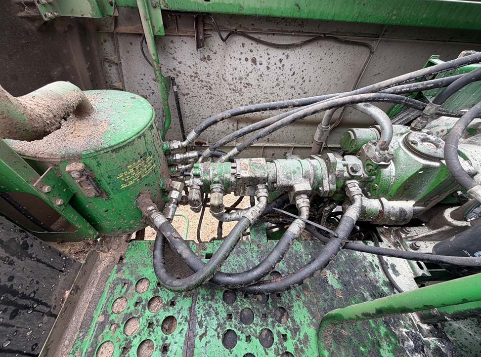2008 John Deere 9870 STS Combine - Image 9