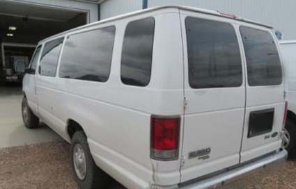 2009 Ford E-350 Econoline Van - Image 2
