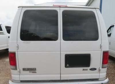 2009 Ford E-350 Econoline Van - Image 3