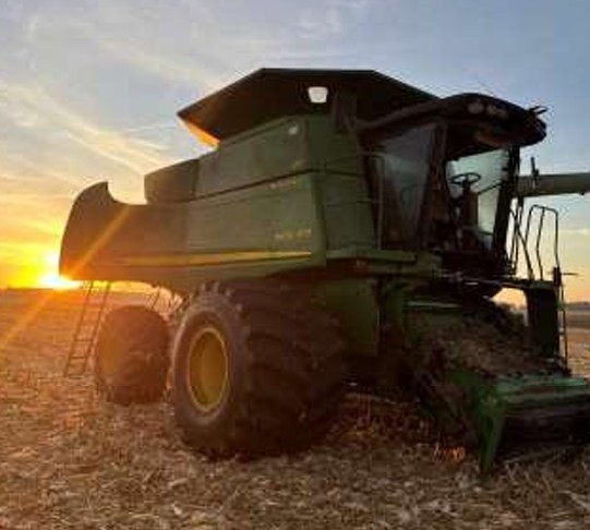 2009 John Deere 9670 STS Combine - Image 2
