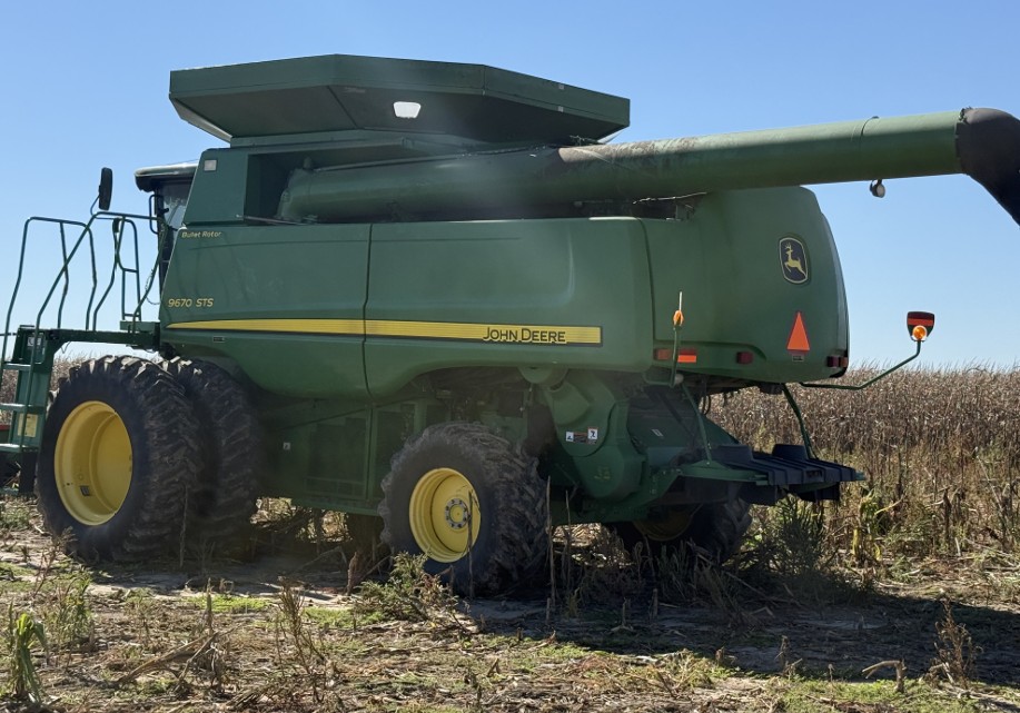 2009 John Deere 9670 STS Combine