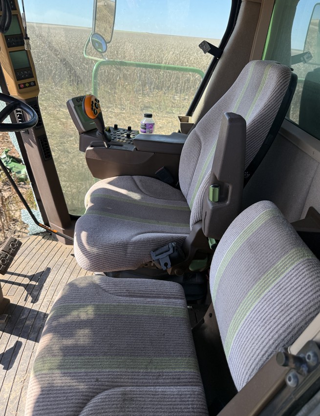 2009 John Deere 9670 STS Combine - Image 7