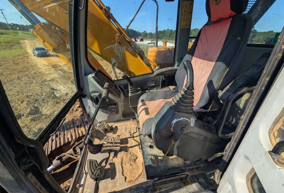 2010 Hyundai Robex 160LCD-7A Excavator - Image 4