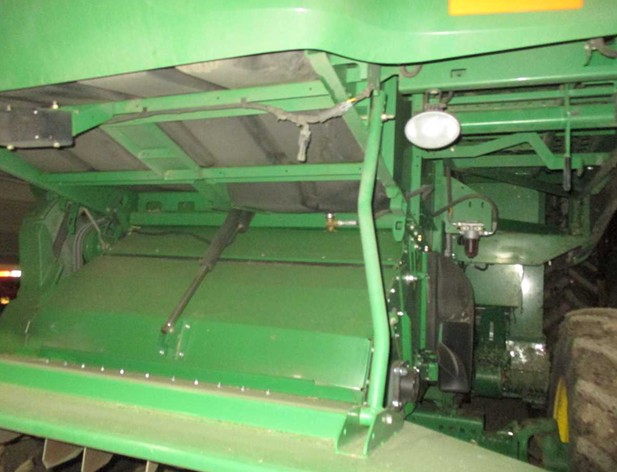 2010 John Deere 9770 STS Combine - Image 12