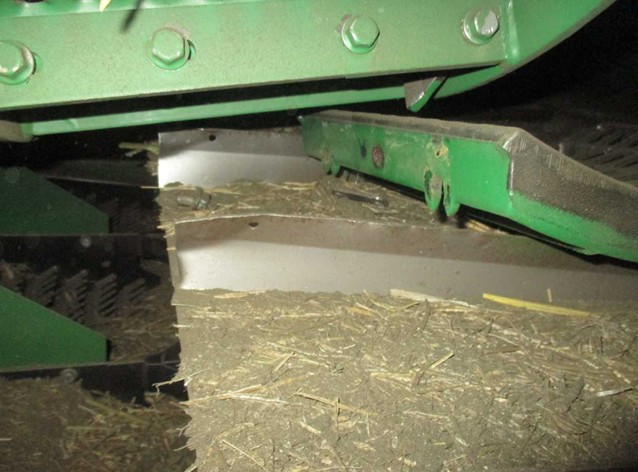 2010 John Deere 9770 STS Combine - Image 22