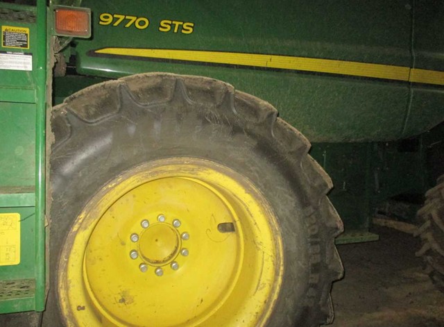 2010 John Deere 9770 STS Combine - Image 7