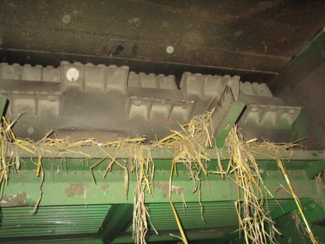 2010 John Deere 9870 Combine - Image 29