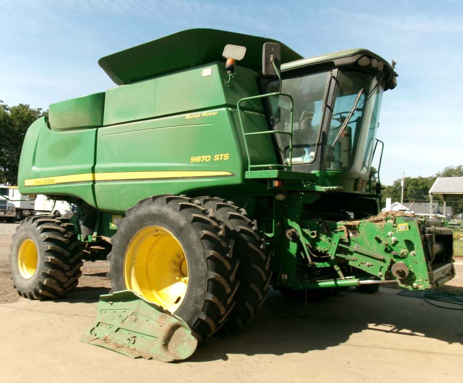 2010 John Deere 9870 STS Combine - Image 4