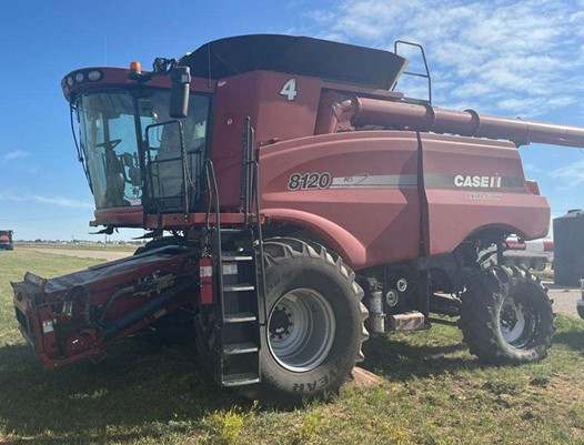 2011 CASE IH 8210 Combine