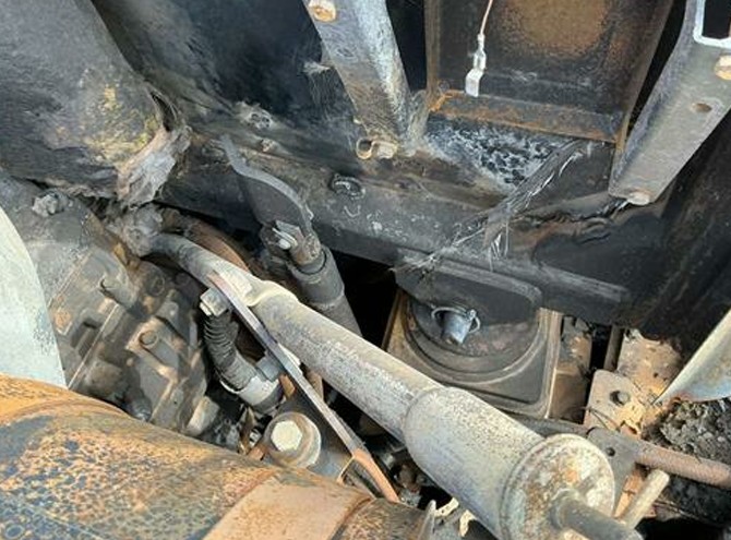 2011 Caterpillar 725 Articulated Dump Truck - Image 15