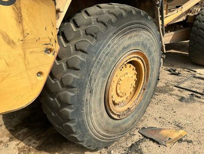 2011 Caterpillar 725 Articulated Dump Truck - Image 31
