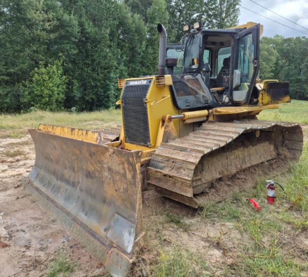 [Auction]: 2011 Komatsu D61PX-15 Dozer | Georgia | damaged | CAG