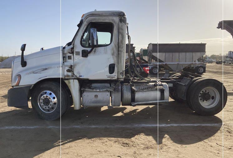 2012 Freightliner Cascadia 125 - Image 2