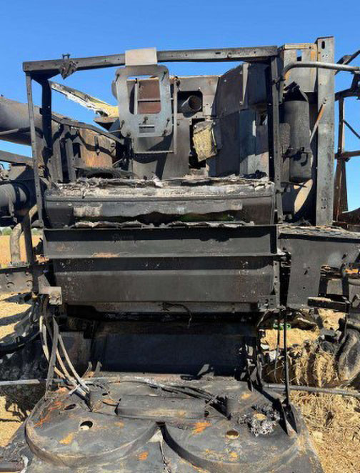 2012 John Deere S690 Combine - Image 10