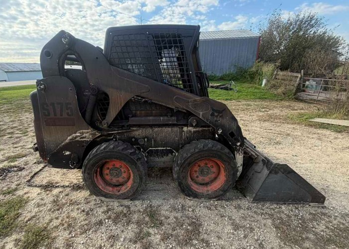 2013 Bobcat S175 Skid Steer - Image 2