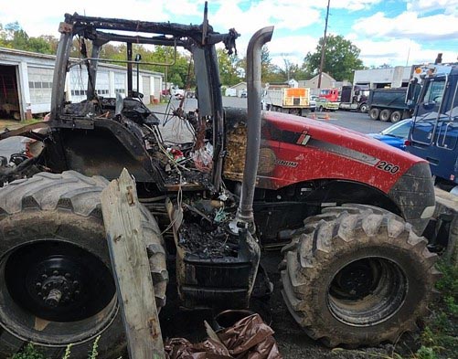 2013 CASE IH Magnum 260 Tractor - Image 4