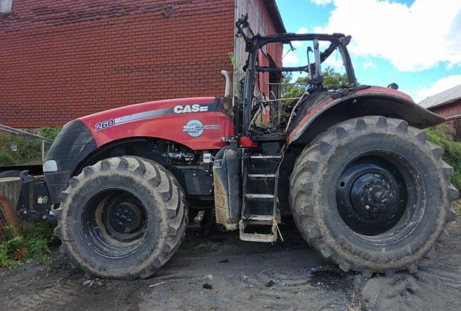 2013 CASE IH Magnum 260 Tractor - Image 7