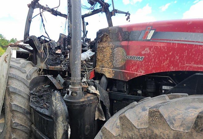 2013 CASE IH Magnum 260 Tractor - Image 8