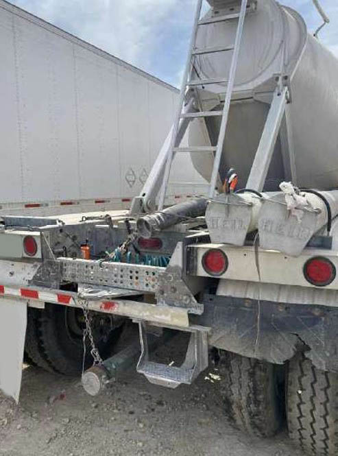 2013 HEIL Dry Bulk Trailer - Image 6